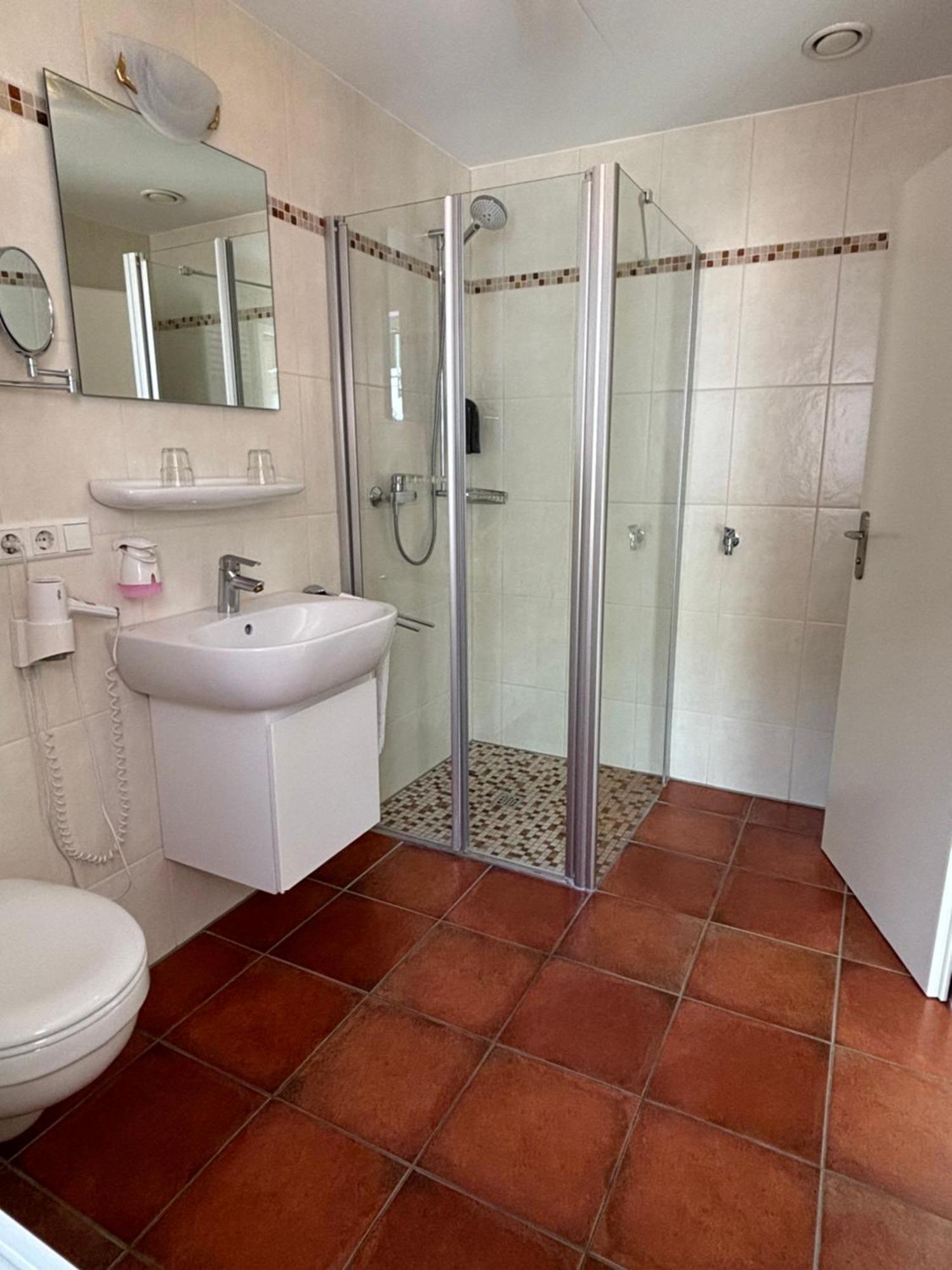 לינדאו Hotel-Gasthof Adler חדר תמונה