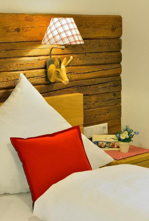 לינדאו Hotel-Gasthof Adler מראה חיצוני תמונה